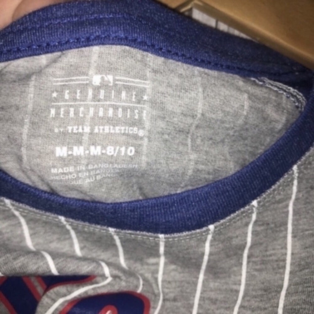 Chicago Cubs NWT Pinstripe Tee Kids M Unisex MLB Baseball Shirt - Picture 3 of 6